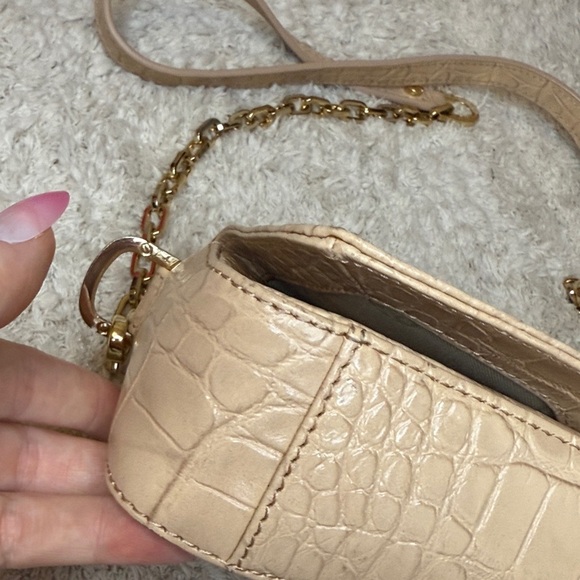 Tory Burch Like New TanCroc-Embossed Tan Crossbody Bag - Picture 8 of 11
